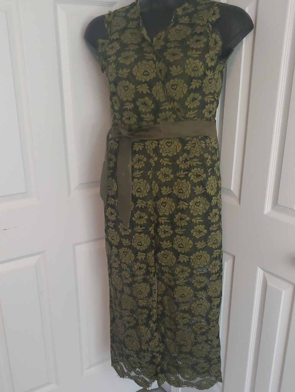 Sleeveless Olive Green Floral Lace Dress with Waist Tie